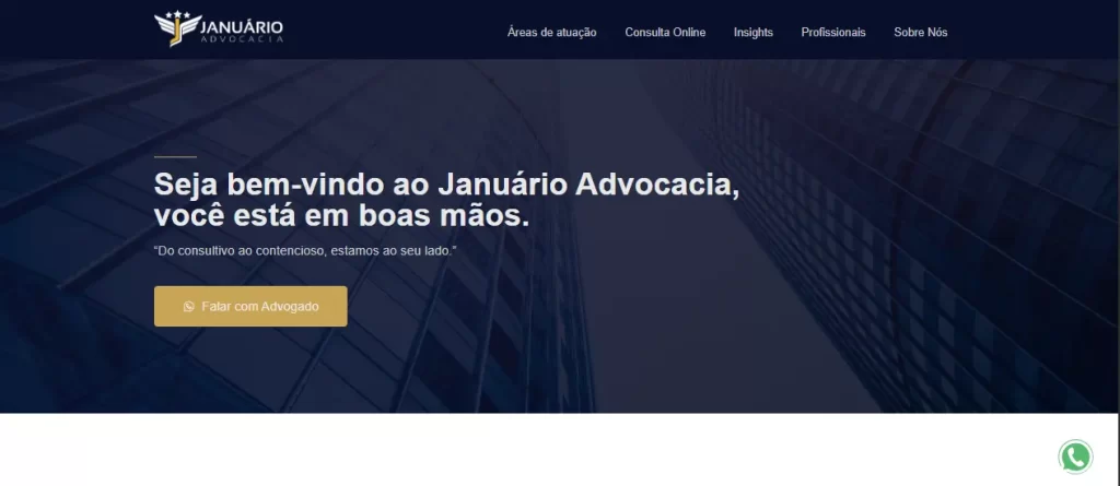 Site para advogados: por que ter um site profissional em 2025 - Renoma Digital Site responsivo do Januário Advocacia em desktop e smartphone, design jurídico moderno